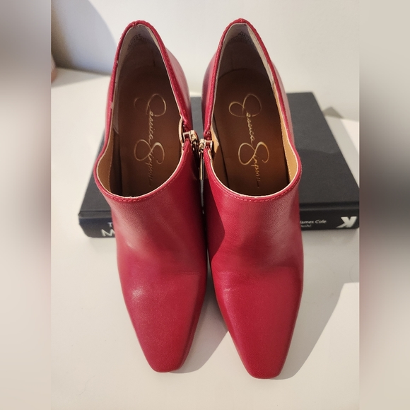 Red Bootie - Picture 2 of 3